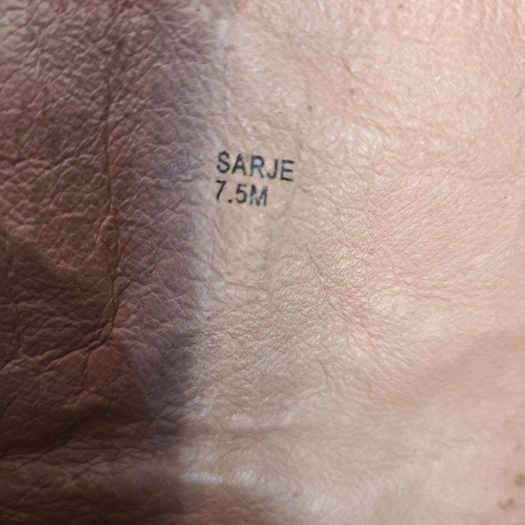 DONALD J Pliner Sarje Ankle Boots - Picture 13 of 16